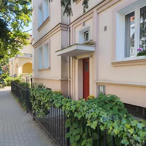 Atmospheric Near The Train Station By Renters Apartament Sopot