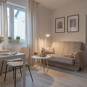 Apartament Clever 1 Kamienica Grochow, Warszawa
